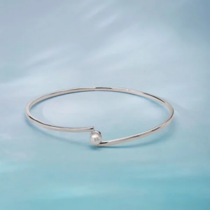 Minimal Glow Pearl Silver Bangle